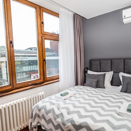Modern And Bright Apartments - Main Street SJJ Extérieur photo
