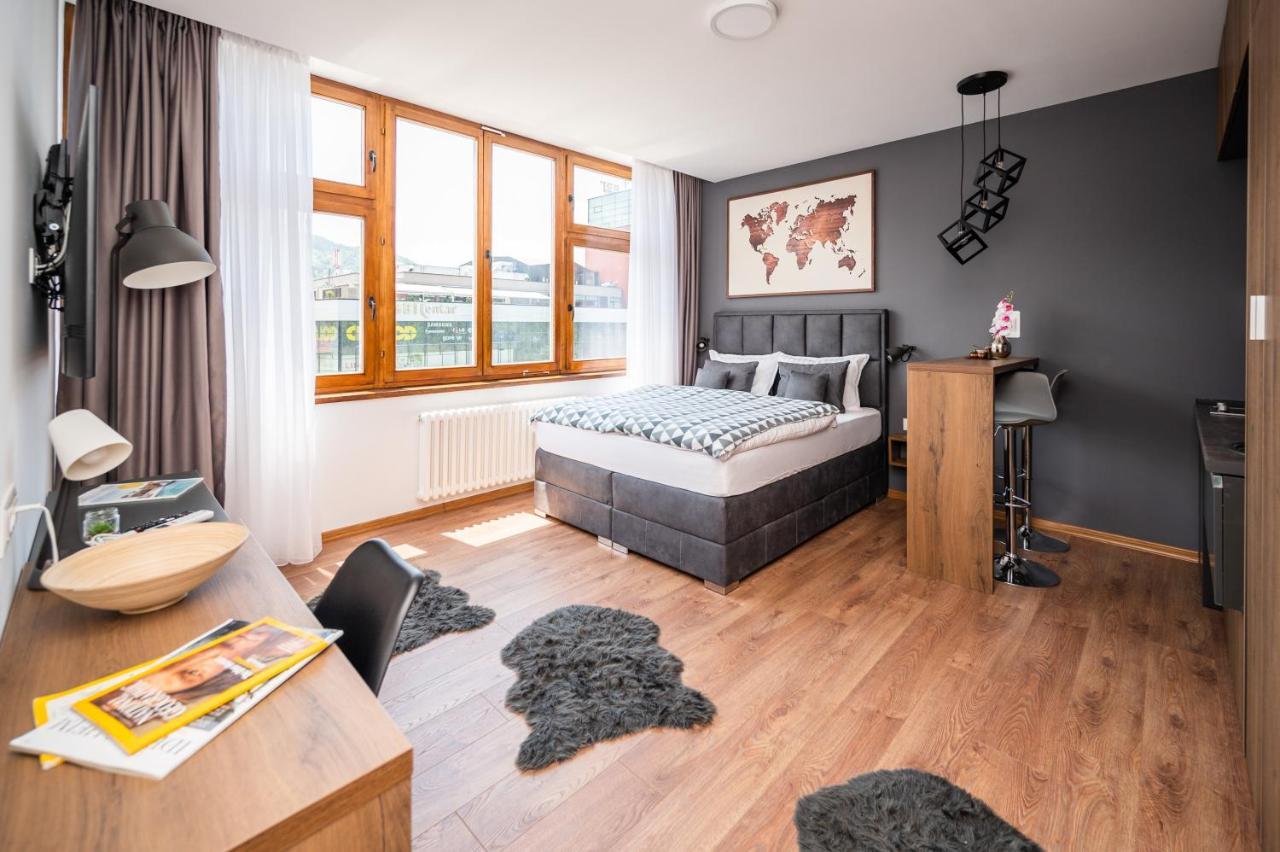 Modern And Bright Apartments - Main Street SJJ Extérieur photo